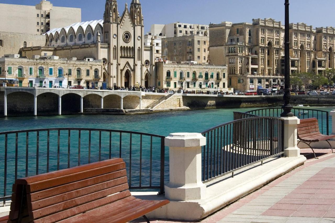 Cosy Apartment Steps To St George'S Bay Сент Джулианс Экстерьер фото